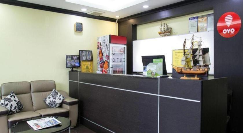 Oyo 147 De Uptown Damansara Utama 2*
